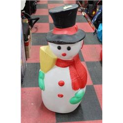 PLASTIC SNOWMAN LIGHTS UP