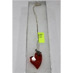 SILVER CHAIN W HEART PENDANT