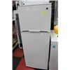 Image 1 : GE TOP MOUNT WHITE FRIDGE