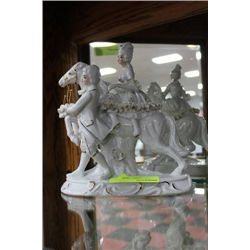 ESTATE PORCELAIN HORSE ORNAMENT