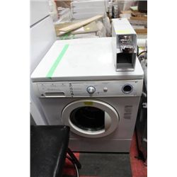 FRIGIDAIRE COIN OPERATED FT LOAD WASHING MACHINE