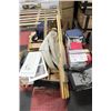Image 1 : PALLET OF MISCELLANEOUS WORK AND HOUSEHOLD ITEMS