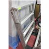 Image 1 : 4'  WORK LADDER
