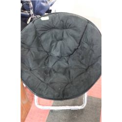 ROUND FOLDING CHAIR