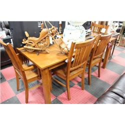 NEW SOLID WOOD OAK TABLE W 4 SIDECHAIRS AND 2