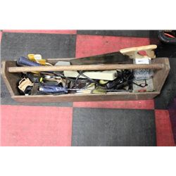 WOOD CARPENTER'S TOOL BOX FULL OF CARPENTRY TOOLS