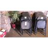 Image 1 : 12 folding chairs