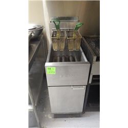 Dean two basket deep fryer natural gas