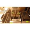 Image 3 : Dean two basket deep fryer natural gas