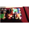 Image 1 : 27 various pool balls