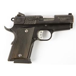 SMITH & WESSON PERFORMANCE CENTER 945-1 COMPACT