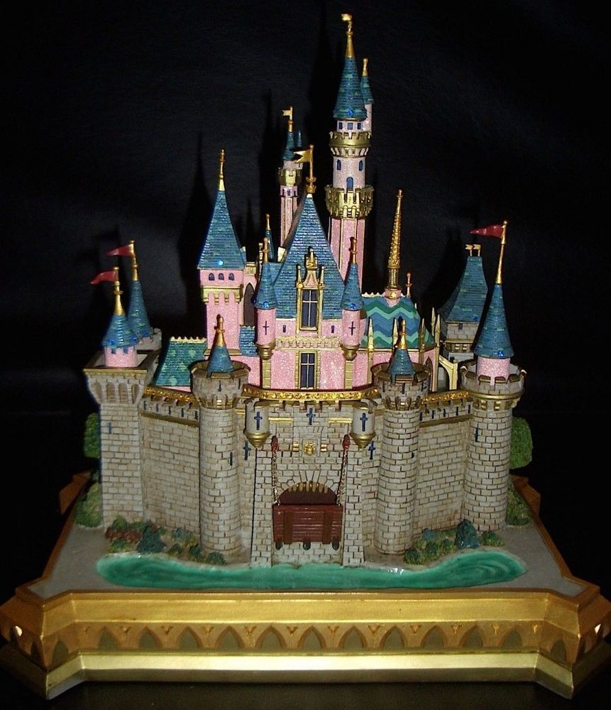Disneyland Sleeping Beauty Castle Limited Edition 14.5" Medium Figurine