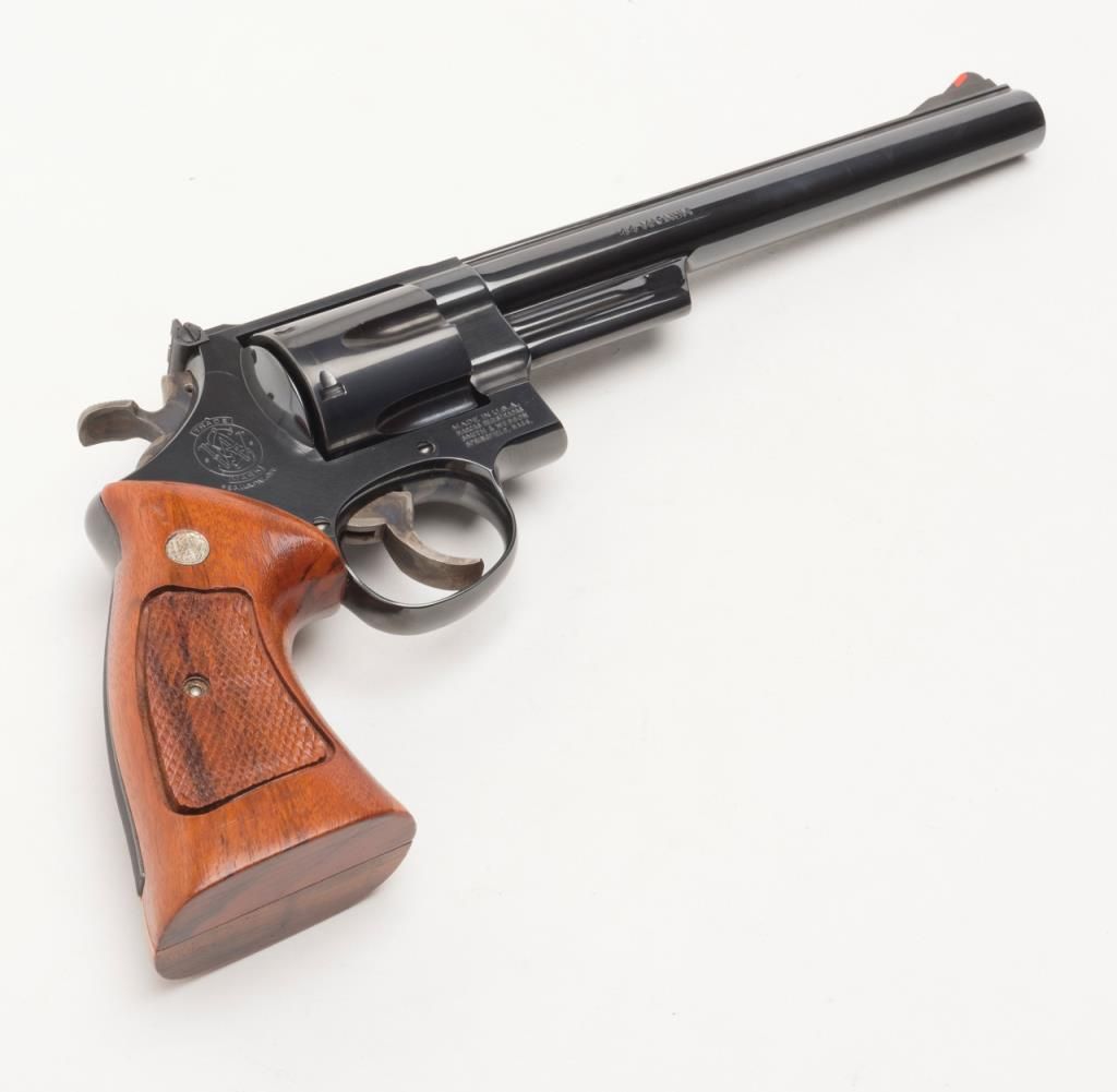 Smith & Wesson Model 293 DA revolver, .44 Magnum cal., 83/8” barrel, blue finish, target hammer Smith & Wesson Model 293 DA revolver, .44 Magnum cal., 83/8” barrel, blue finish, target hammer