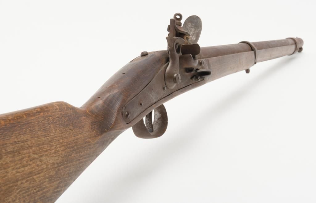 Massive Belgianmade flintlock trade rifle with an approx. 1” diameter