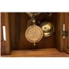 Image 5 : Seth Thomas oak mantle clock with alarm, Eastlake  style, approx. 23” in height, in very good  condi