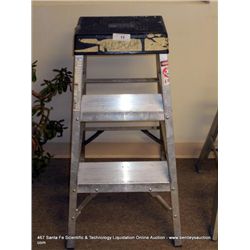 36” STEP LADDER