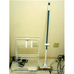 DOOR HANGING METAL RACK W/ MOP