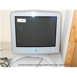APPLE 17” STUDIO DISPLAY CRT