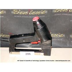 CRAFTSMAN ELECTRIC STAPLE GUN