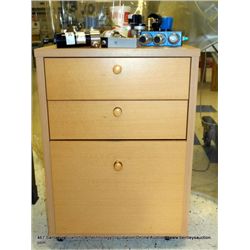 3-DRAWER WOOD CABINET/ MOBILE