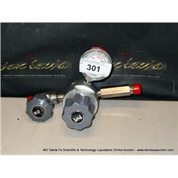 MATHESON 3141-240 GAS REGULATOR/VALVE