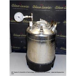 AMICON PRESSURIZED VESSEL W/ GAUGE