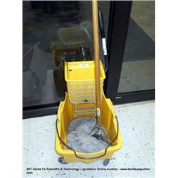 MOP BUCKET W/MOP