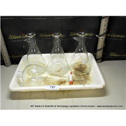 TRAY: BEAKERS