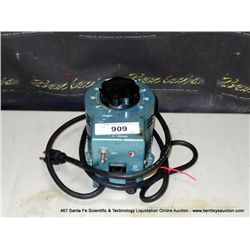 STACO VARIABLE AUTO TRANSFORMER 3PN1016
