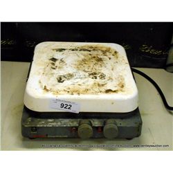 CORNING STIRRER/HOT PLATE