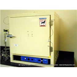 VWR SCIENTIFIC 1370 LAB OVEN