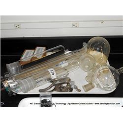 TRAY: MISCELLANEOUS LABWARE-PYREX FLASKS