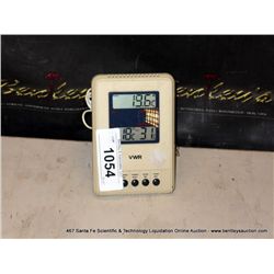 VWR TEMPERATURE-HUMIDITY METER