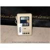 Image 1 : VWR TEMPERATURE-HUMIDITY METER