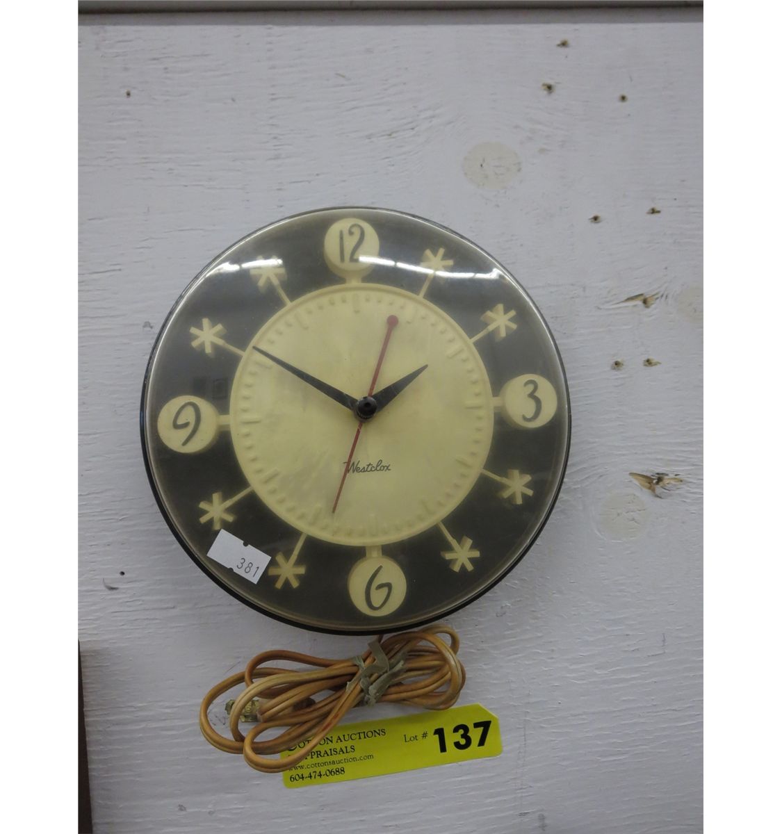 Vintage Westclox electric wall clock
