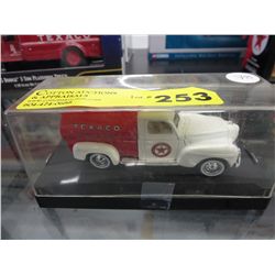 Texaco scale model die cast oil truck