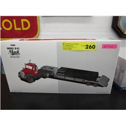 Die Cast scale model Texaco pipeline truck