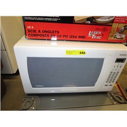 Panasonic microwave oven - white - used