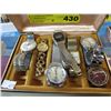 Image 1 : Ring tray with 7 vintage watches