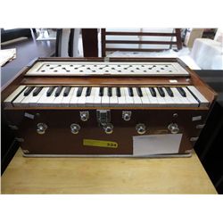 Vintage Harmonium