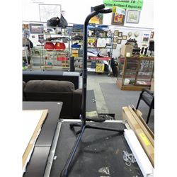 Adjustable guitar stand