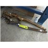 Image 1 : 2 Cast metal cinches