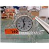 Image 1 : Clear glass desktop clock