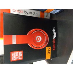 Isolation headphones - red