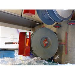 Binding strap roller