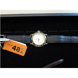 Swiss Esquire quartz watch with leather strap