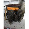 Image 1 : Vintage binocular with case