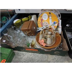 Box of household & decorative items