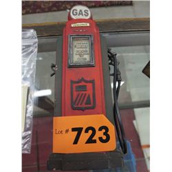 Model gas pump