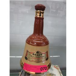 Wade whiskey decanter - "Bell's"